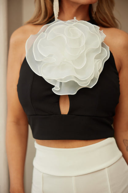 Flower Detailed Fashion Crop Top - AV Fashion’s
