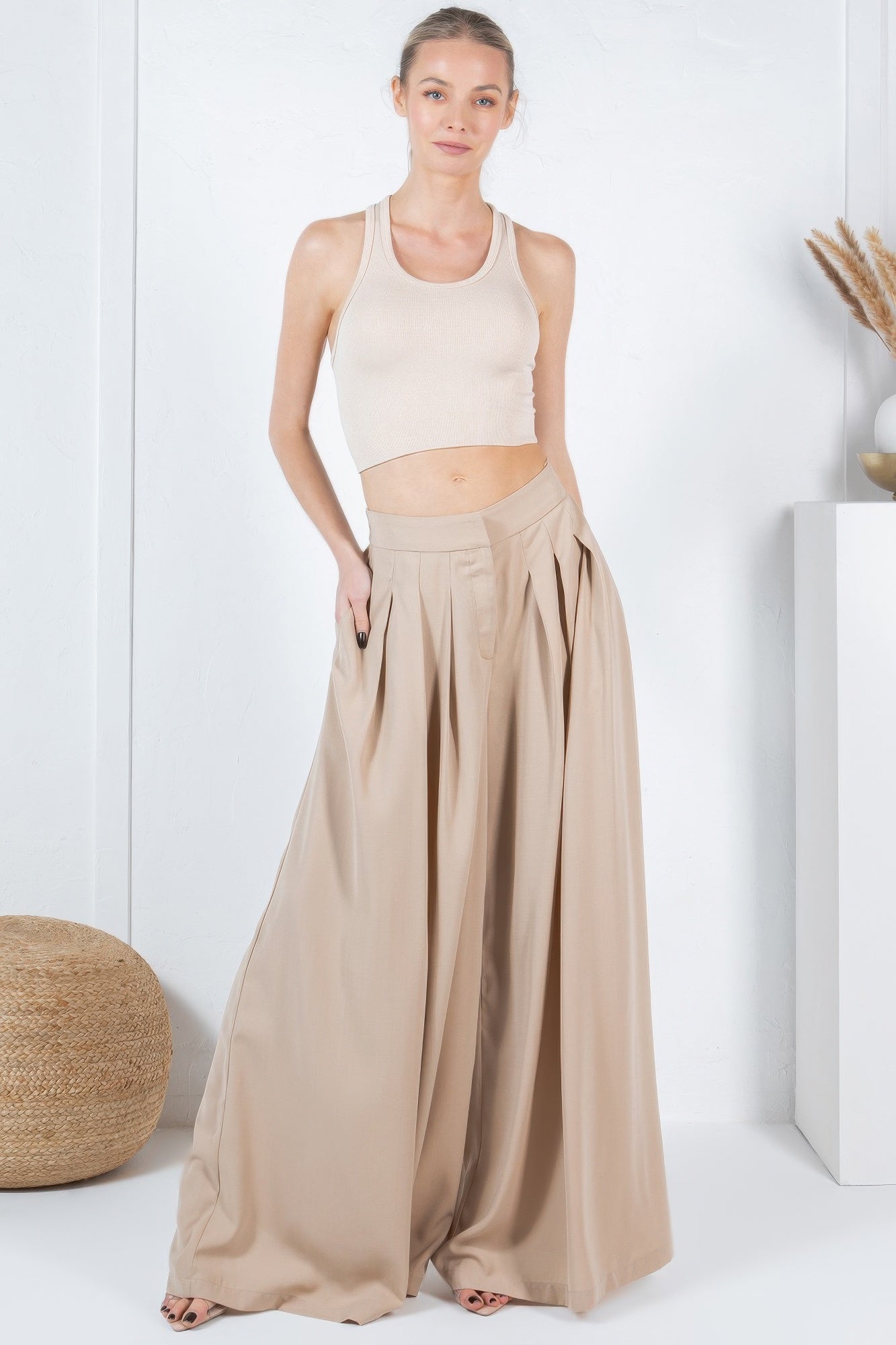 Large Hem Wide Leg Pleated Solid Pants - AV Fashion’s