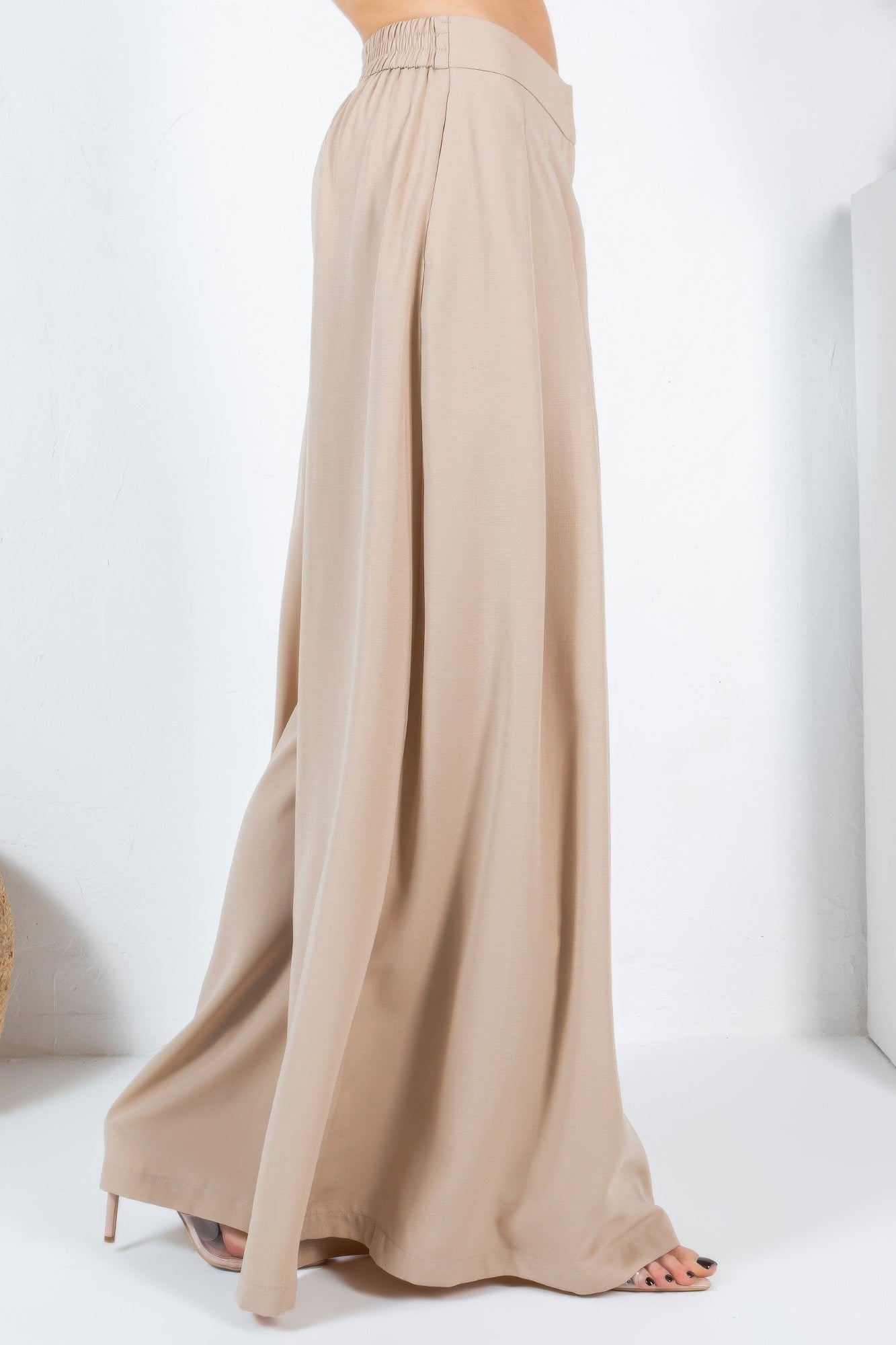 Large Hem Wide Leg Pleated Solid Pants - AV Fashion’s